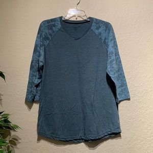 Threads4Thought Shirt / L